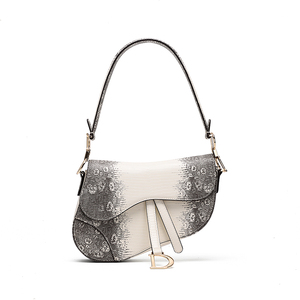 YA1008 Saddle Bag