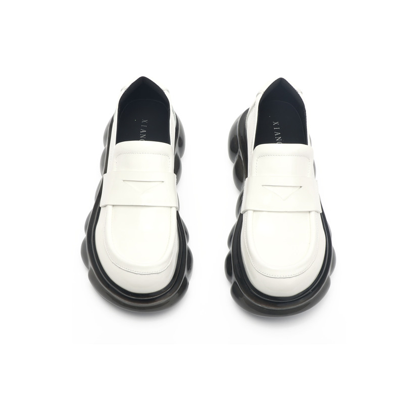 X-005 Muffin bottom patent leather shoes